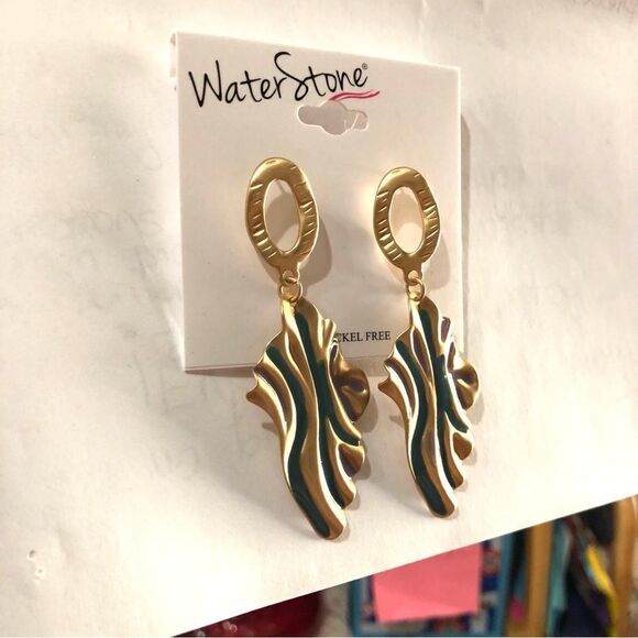 Gold Green Striped Leaf Shaped Dangle Earrings NICKEL FREE - Picture 7 of 7